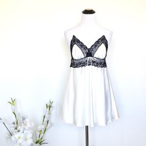Victoria's Secret Satin with Lace Lingerie Slip Top White Black SZ Large